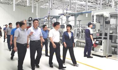 江西省人大常委会党组副书记朱虹一行来访调研